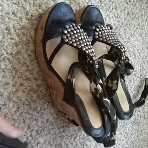 Black and cream studded wedges